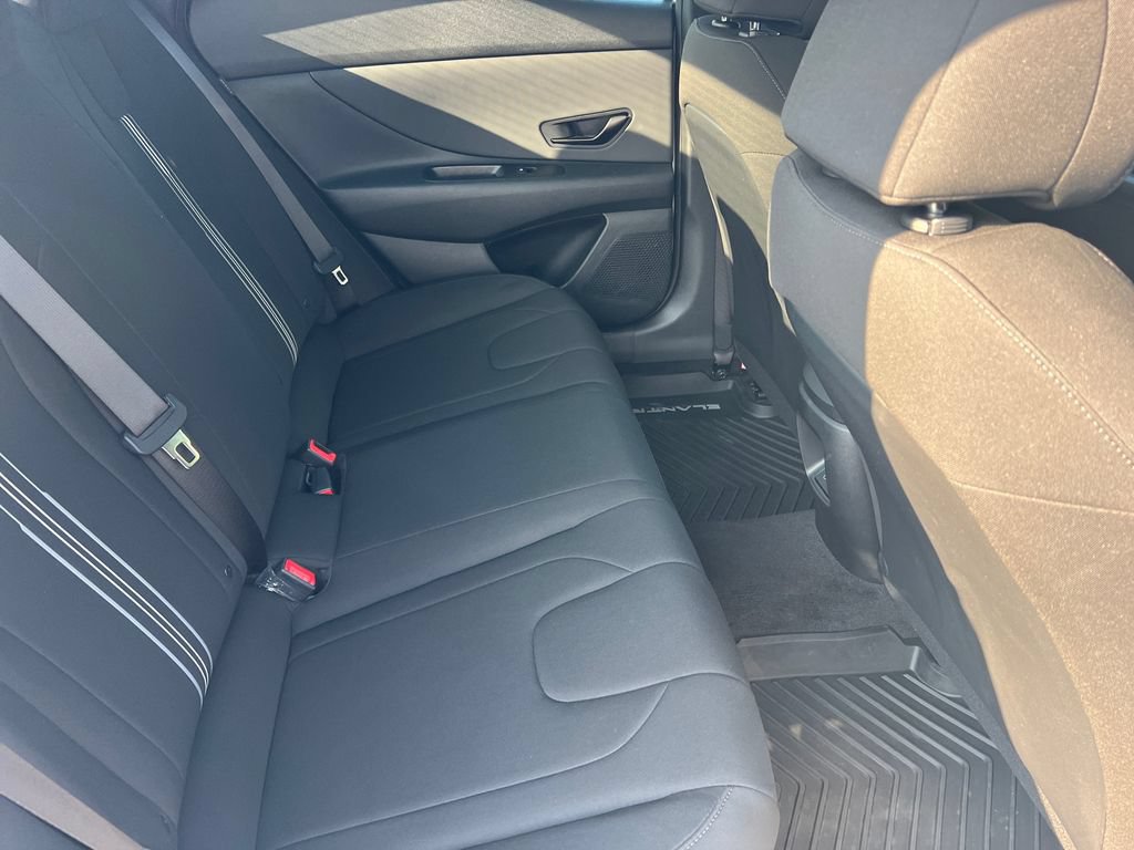 Certified 2025 Hyundai Elantra Sport FWD image 10