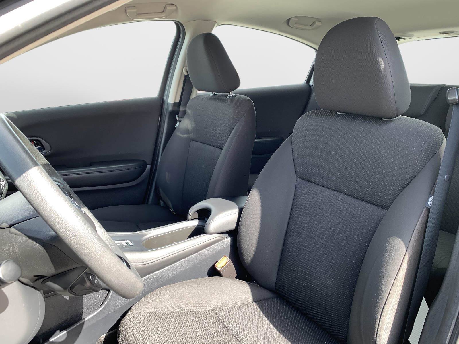 Used 2016 Honda HR-V LX image 29