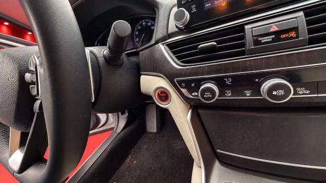 Used 2019 Honda Accord Touring image 26