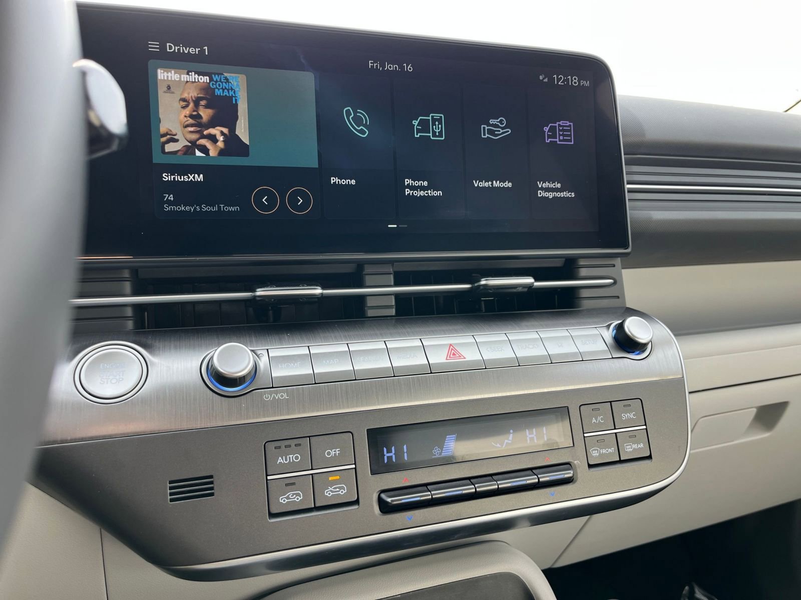 Used 2025 Hyundai Kona SEL image 21