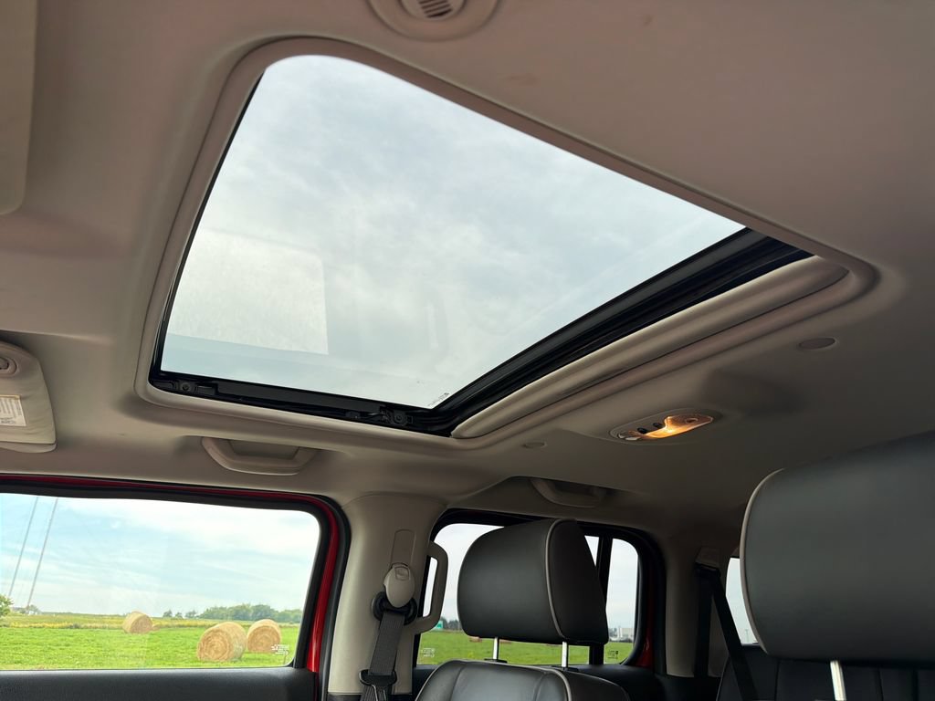 Used 2008 HUMMER H3 Luxury AWD/4WD video 3