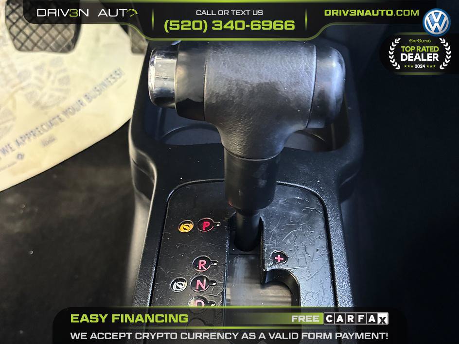 Used 2010 Volkswagen Beetle Coupe FWD image 13