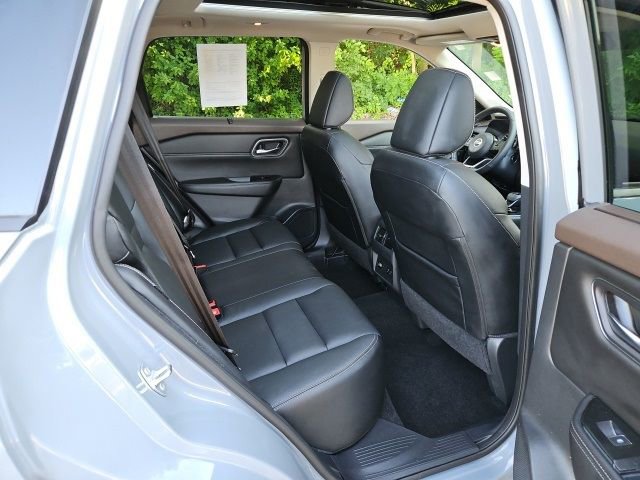 Used 2021 Nissan Rogue SL image 16