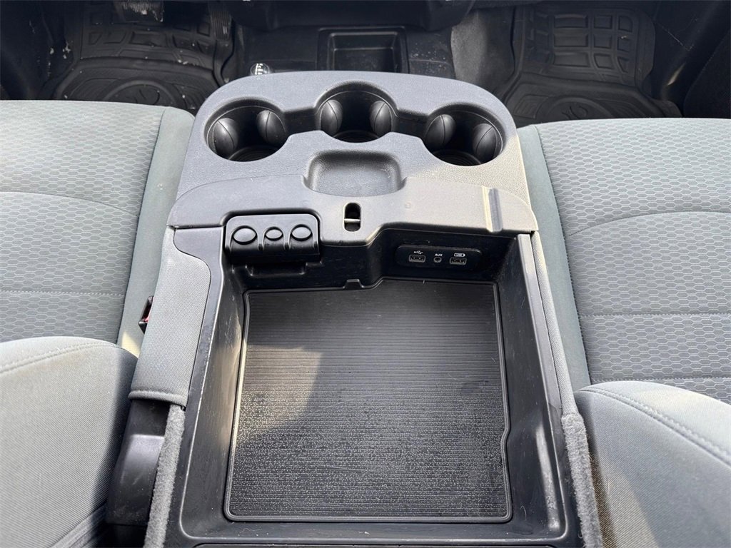 Used 2018 RAM 2500 Tradesman w/ Chrome Appearance Group image 17