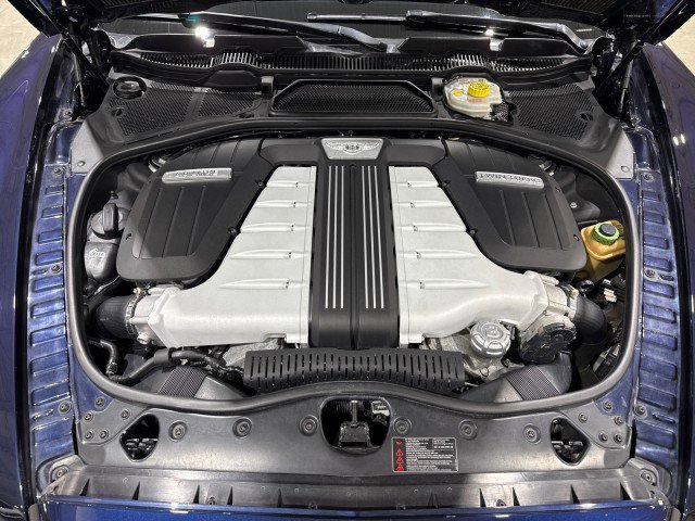 Used 2015 Bentley Flying Spur W12 image 21