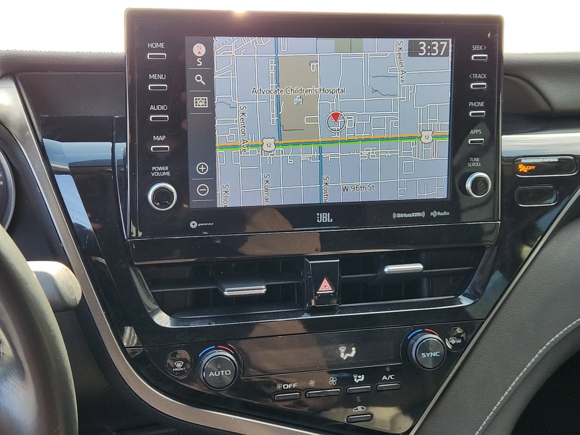 Used 2024 Toyota Camry XSE w/ Navigation Package image 14