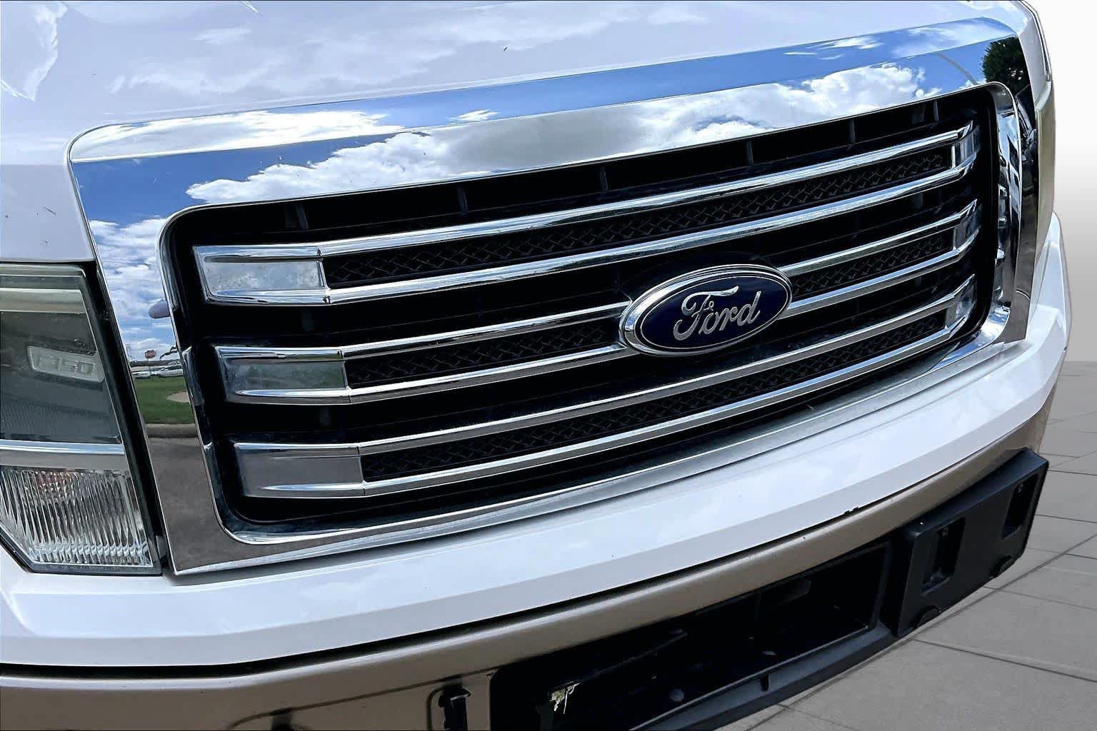 Used 2014 Ford F150 Lariat w/ Equipment Group 502A Luxury RWD image 27