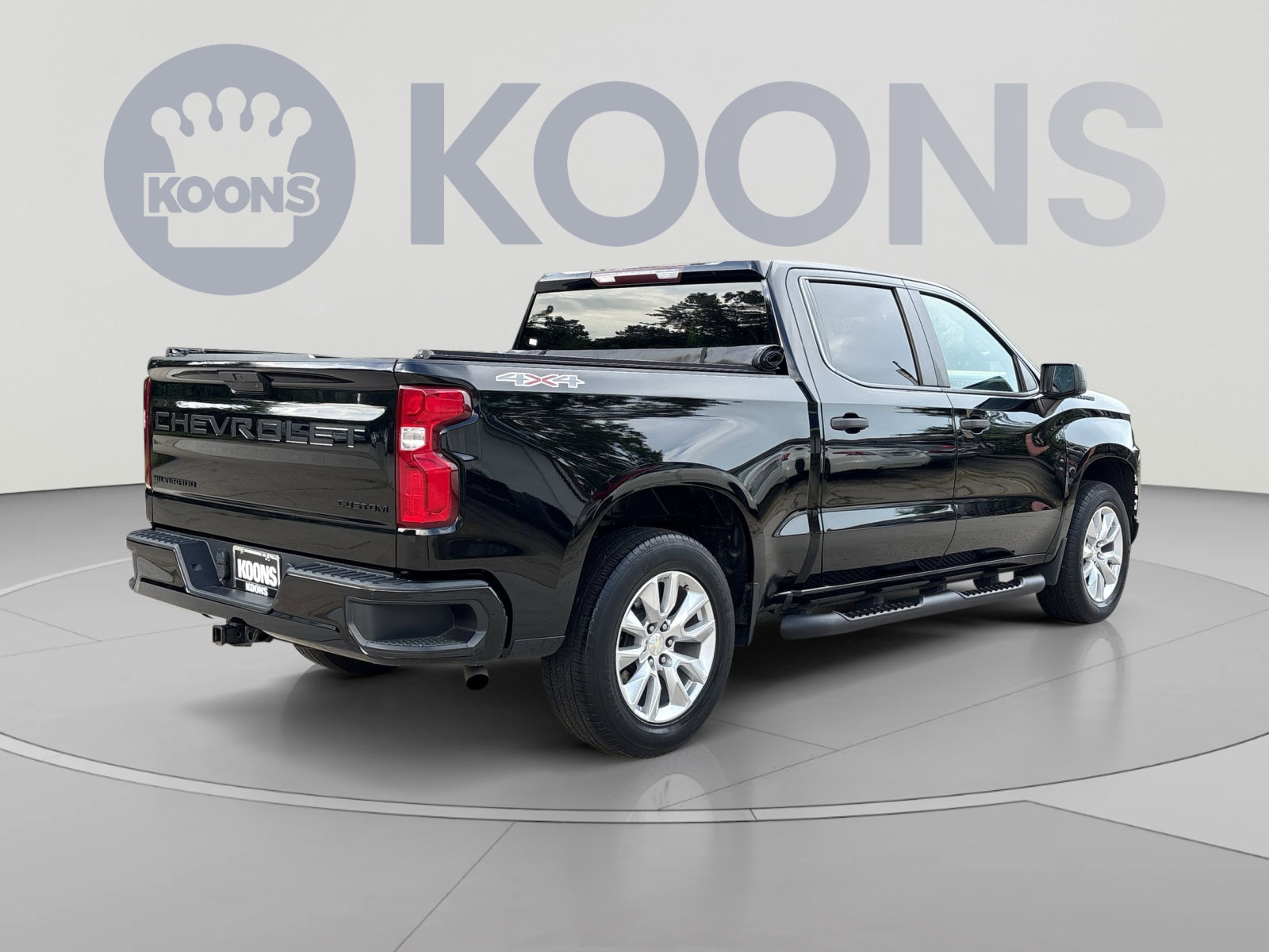 Used 2021 Chevrolet Silverado 1500 Custom w/ LPO, Dark Essentials Package AWD/4WD image 7