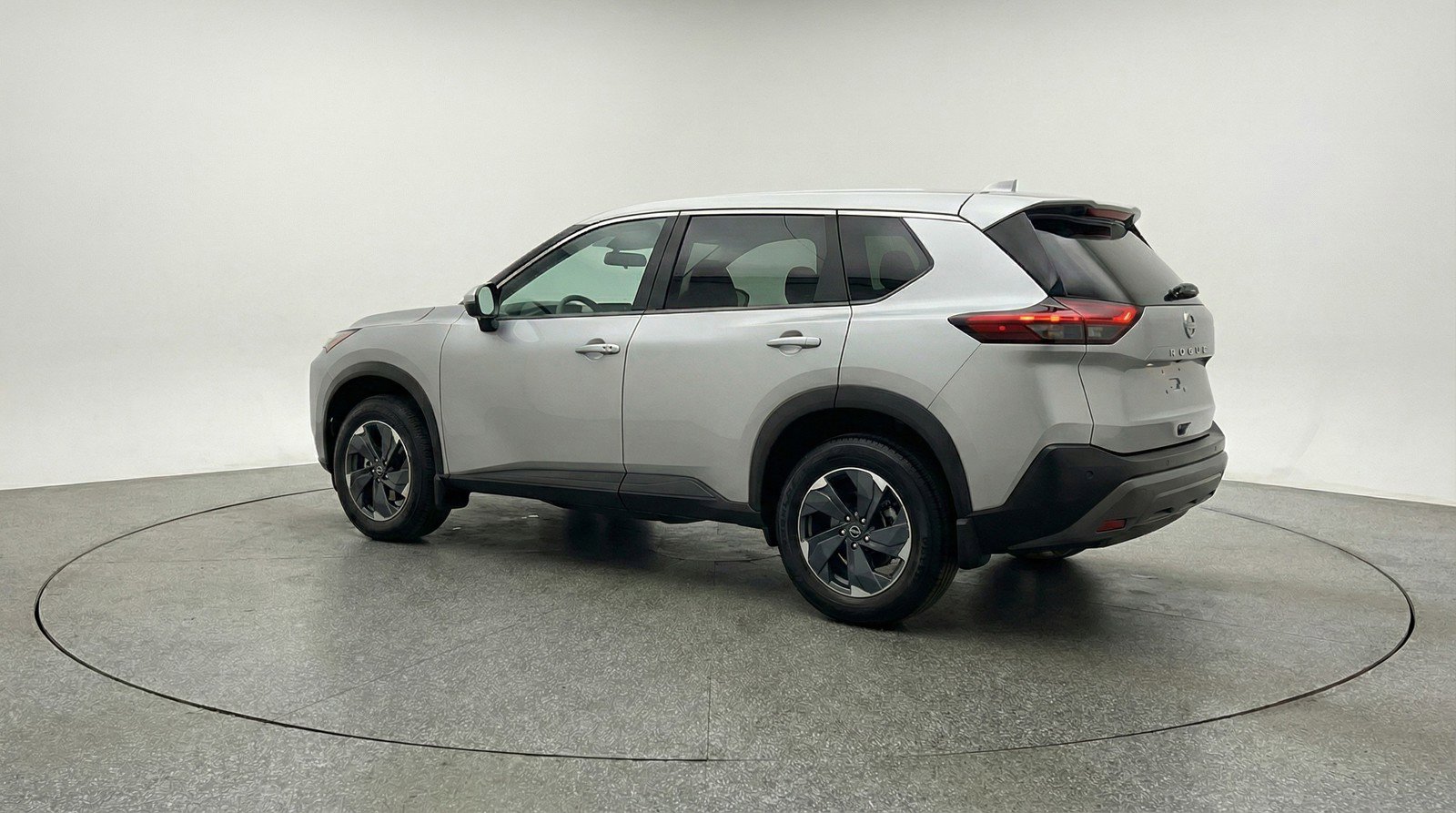 Used 2025 Nissan Rogue SV image 6