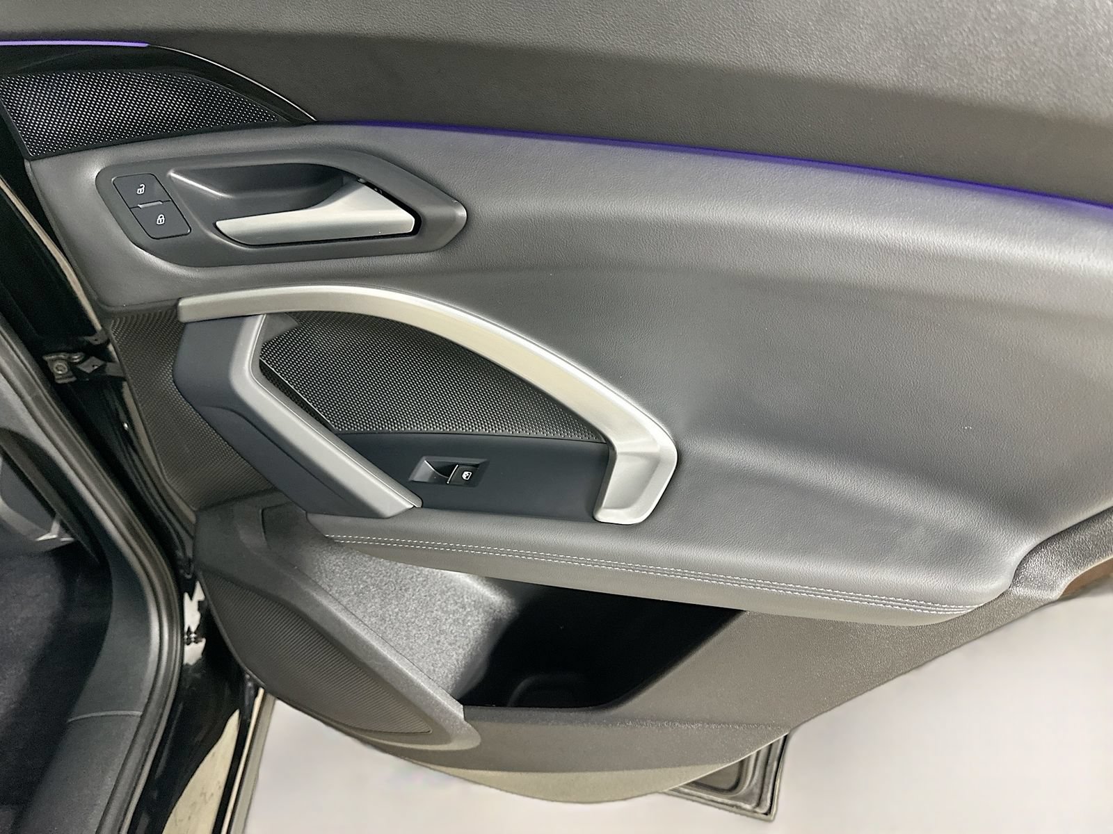 Used 2025 Audi Q5 Premium w/ Convenience Package AWD/4WD image 40