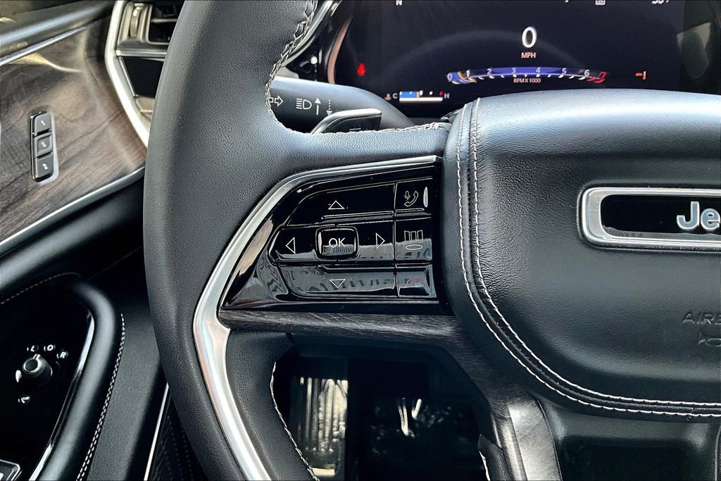 Used 2023 Jeep Grand Cherokee L Overland w/ Rear Seat Video Group I image 20