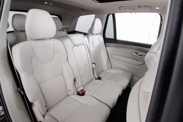 Used 2025 Volvo XC90 B6 Ultra w/ Protection Package image 25