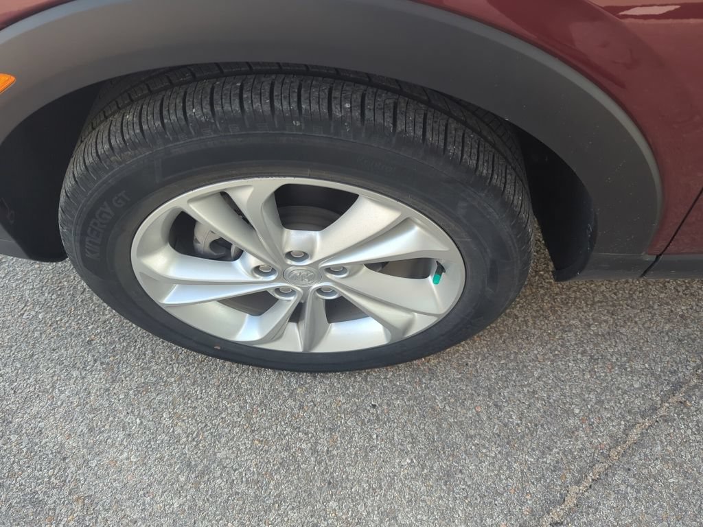 Used 2023 Buick Encore GX Preferred w/ Cold Weather Comfort Package FWD image 13