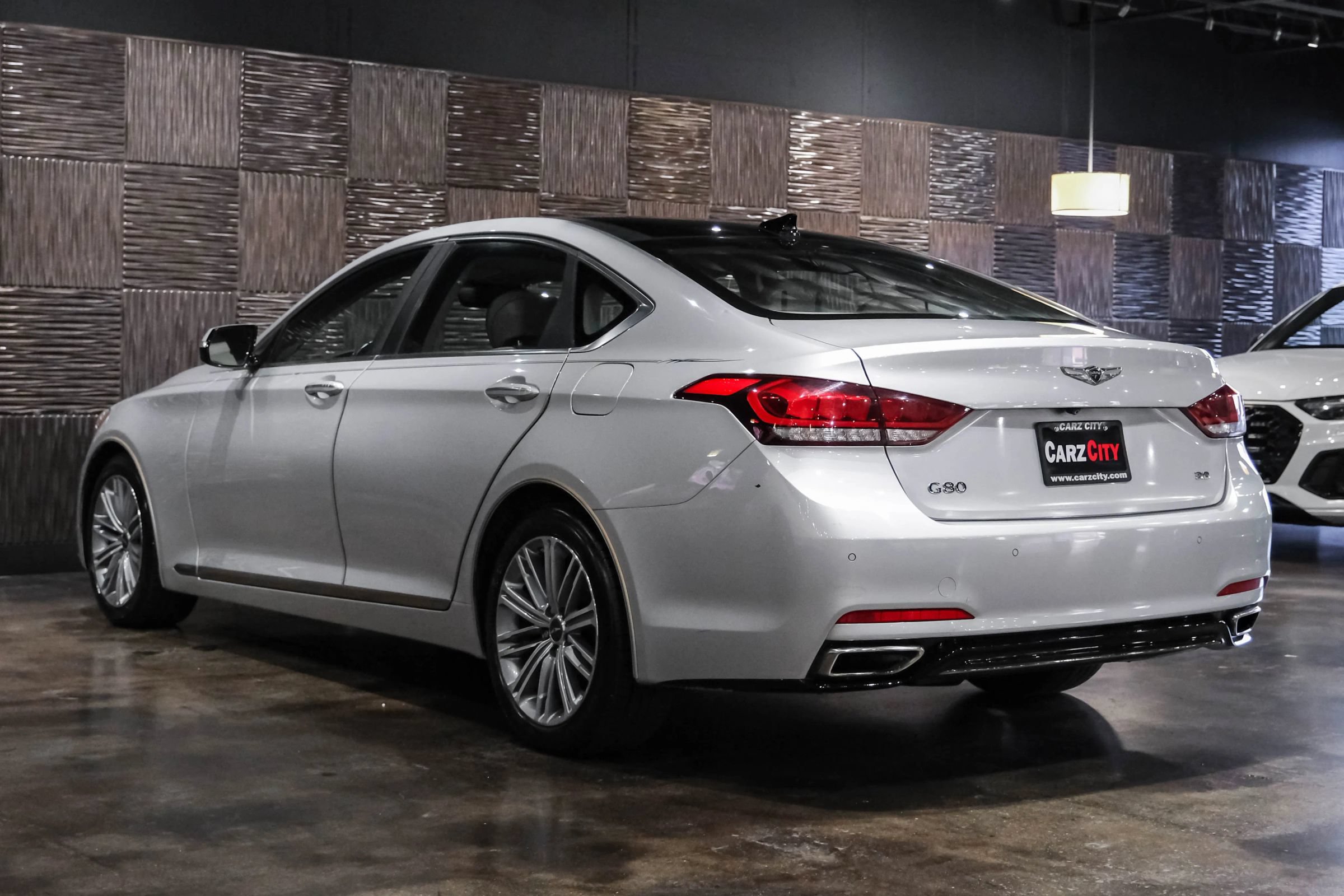 Used 2018 Genesis G80 3.8 w/ Option Group 02 RWD image 10