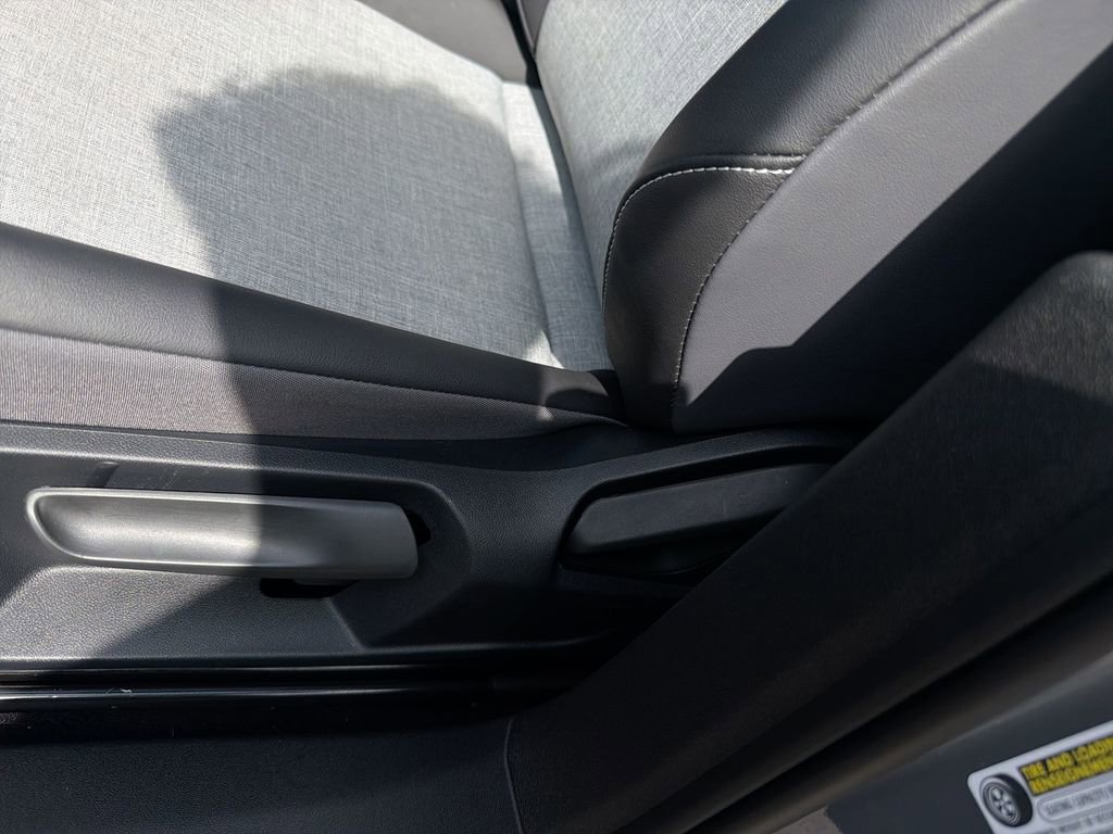 Used 2024 Volkswagen ID.4 2WD image 14