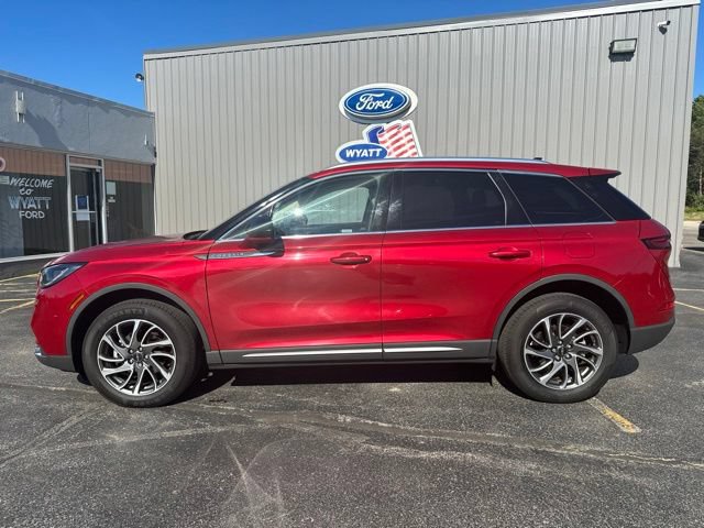 Used 2021 Lincoln Corsair AWD w/ Equipment Group 101A image 2