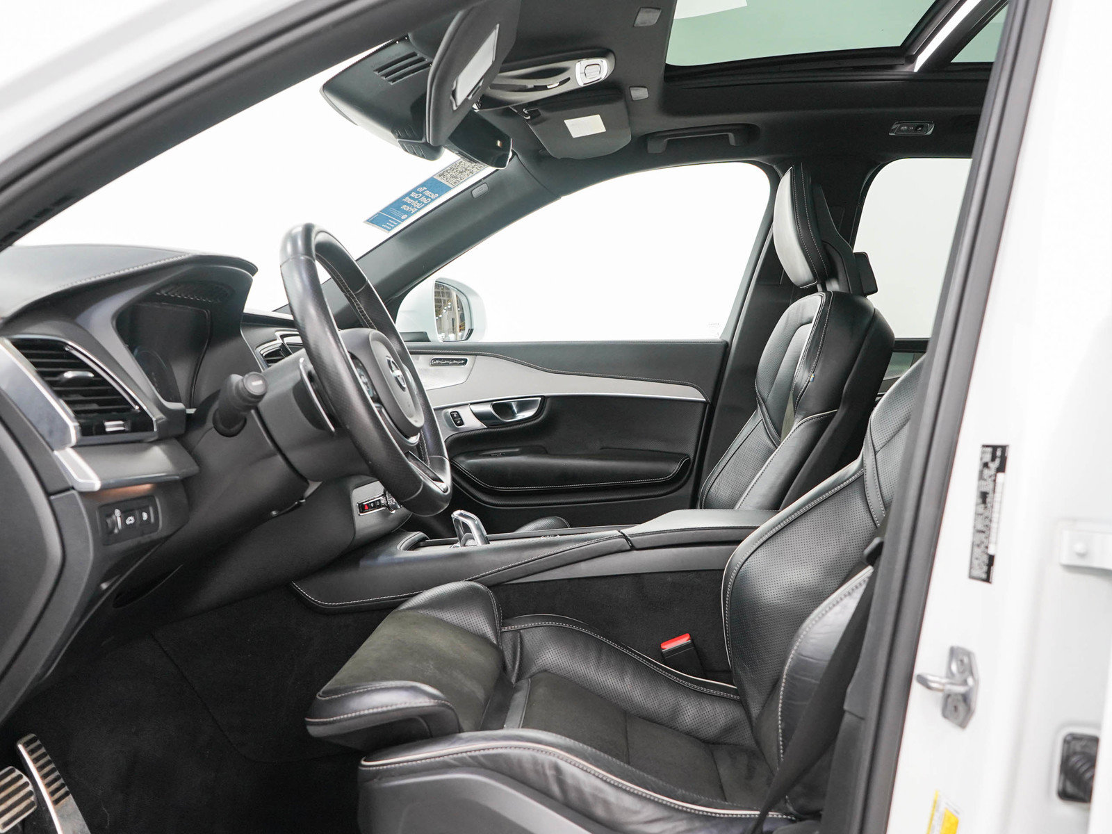 Used 2019 Volvo XC90 T8 R-Design w/ Advanced Package AWD/4WD image 25