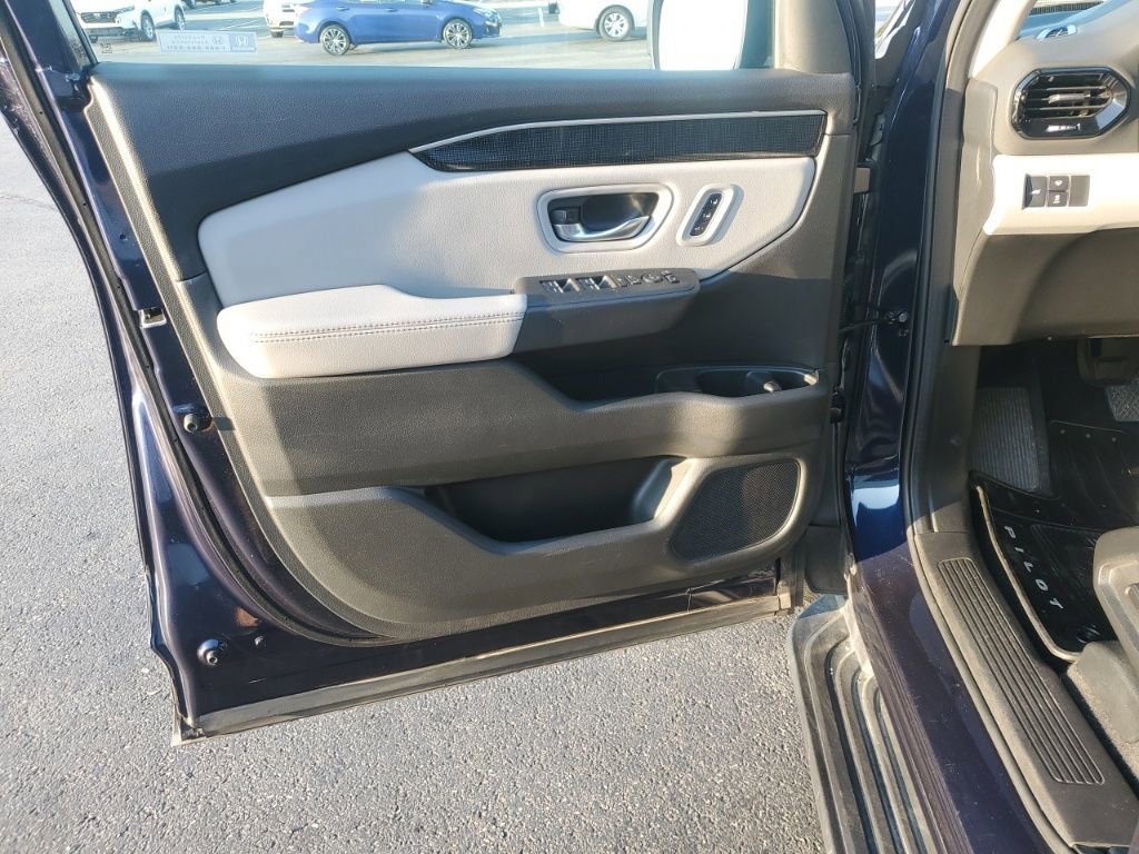Used 2023 Honda Pilot Elite image 13