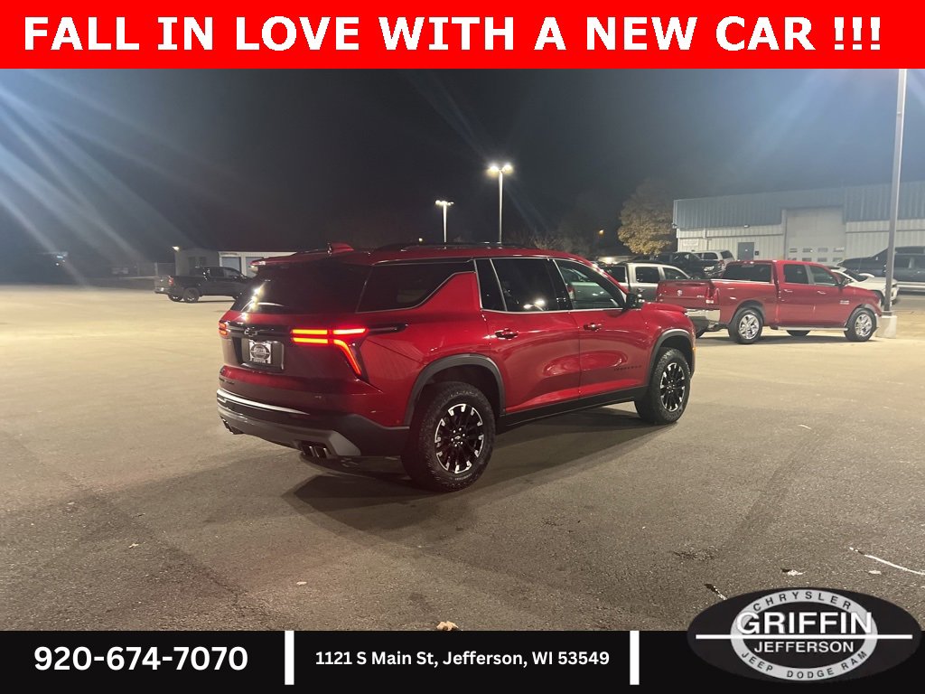 Used 2024 Chevrolet Traverse Z71 w/ Enhanced Driving Package image 11