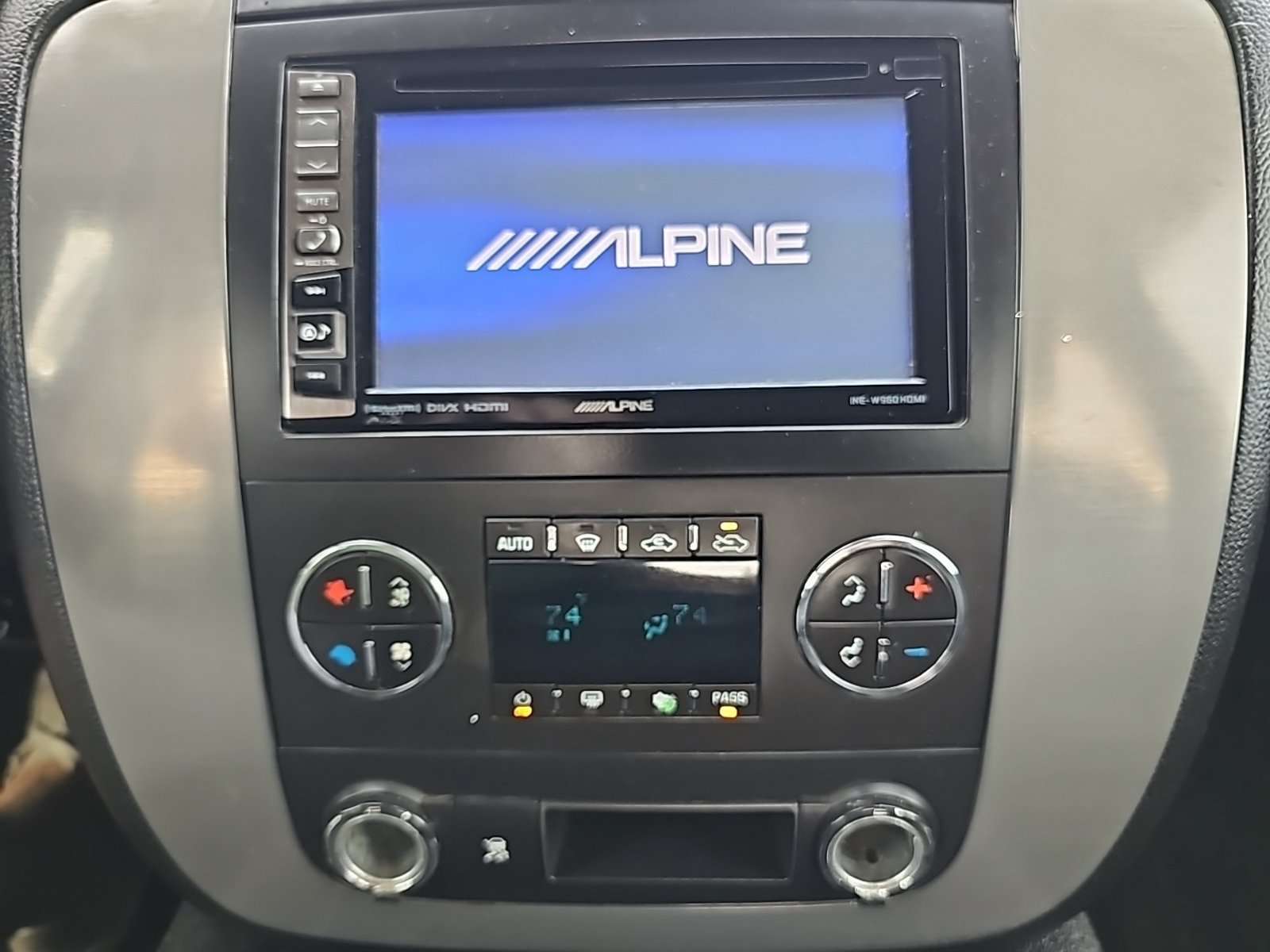Used 2011 GMC Sierra 1500 SLT AWD/4WD image 22