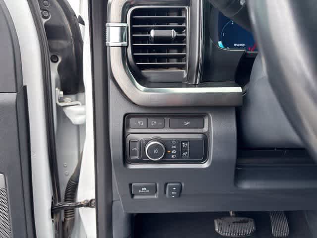 Used 2024 Ford F250 Lariat w/ Black Appearance Package AWD/4WD image 10