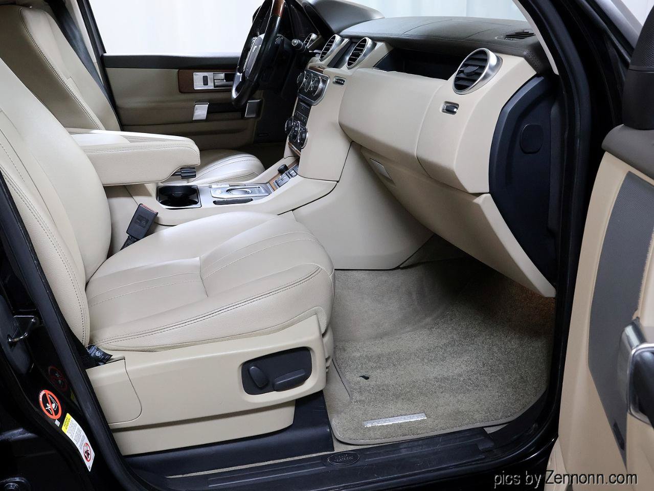 Used 2016 Land Rover LR4 HSE AWD/4WD image 38