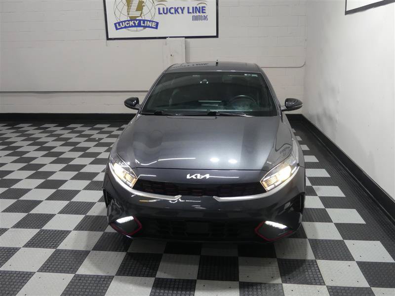 Used 2023 Kia Forte GT-Line w/ GT-Line Premium Package FWD image 3