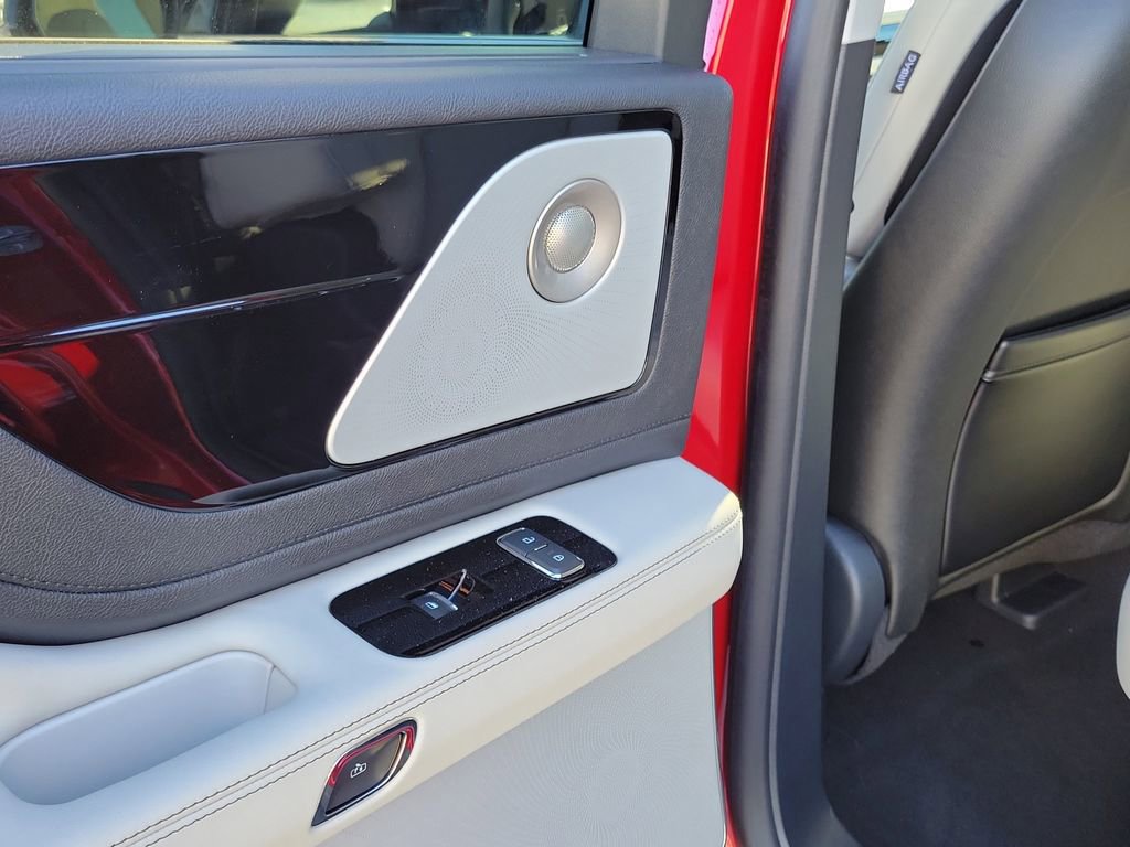 New 2025 Lincoln Aviator Reserve w/ Equipment Group 201A image 15