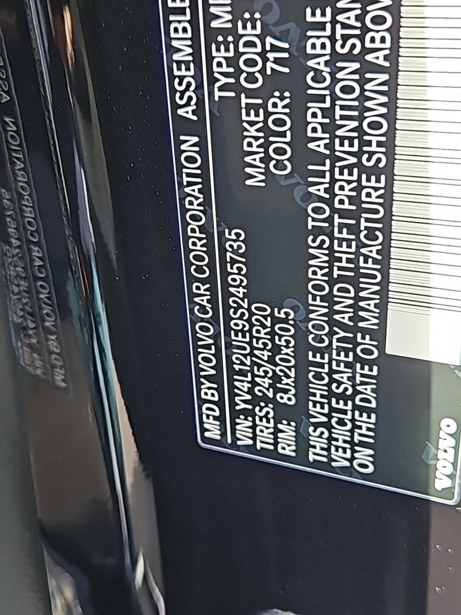 New 2025 Volvo XC40 B5 Plus w/ Protection Package Premier image 5