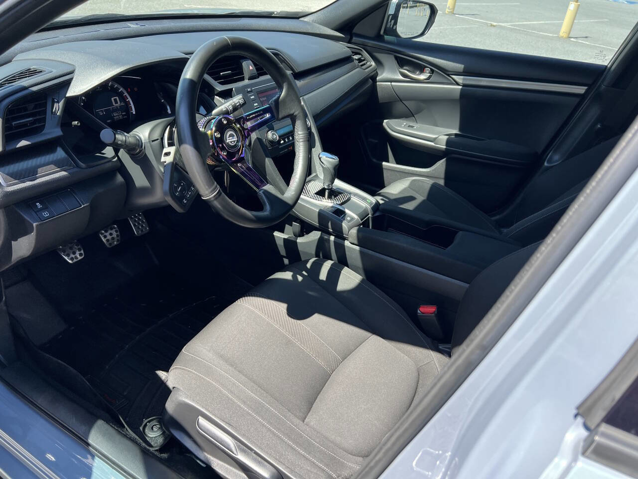 Used 2017 Honda Civic Sport image 8