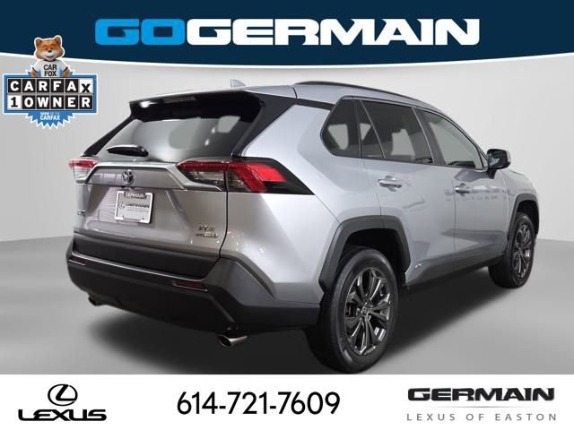Used 2022 Toyota RAV4 XLE Premium image 9