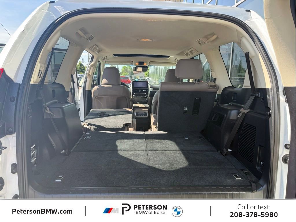 Used 2022 Lexus GX 460 Premium w/ Accessory Package AWD/4WD image 10
