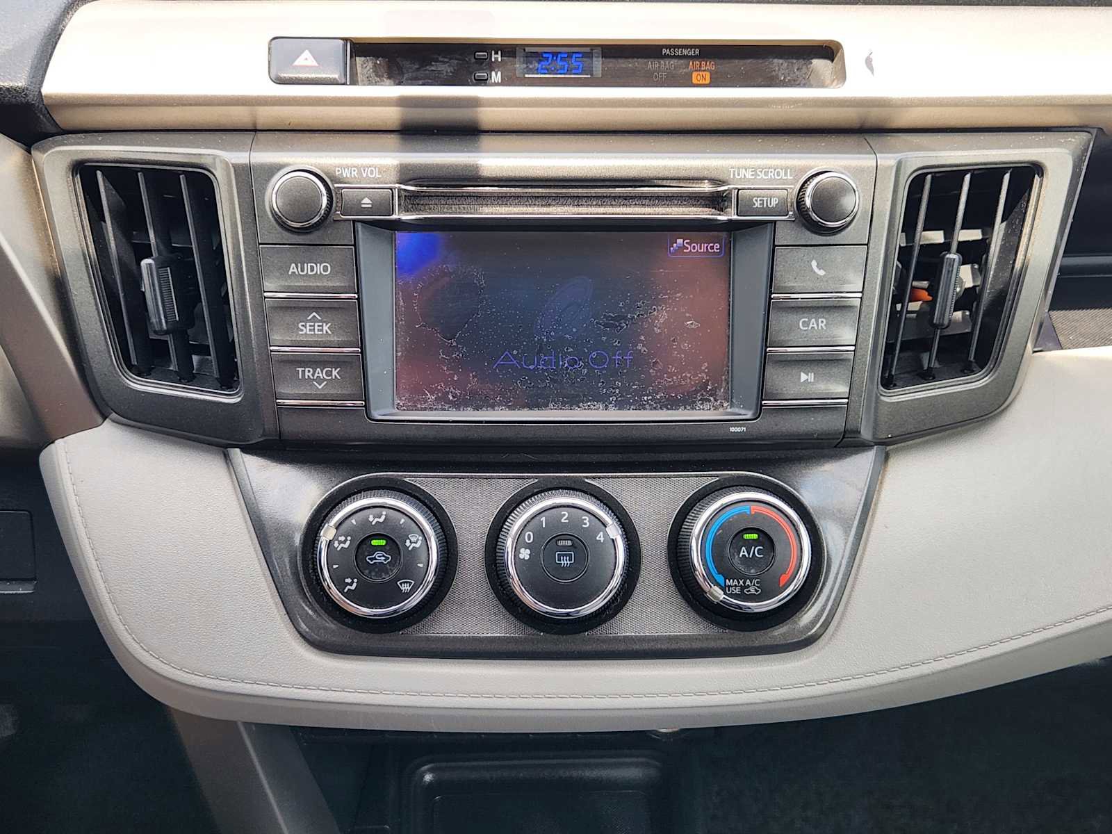 Used 2013 Toyota RAV4 LE FWD image 16