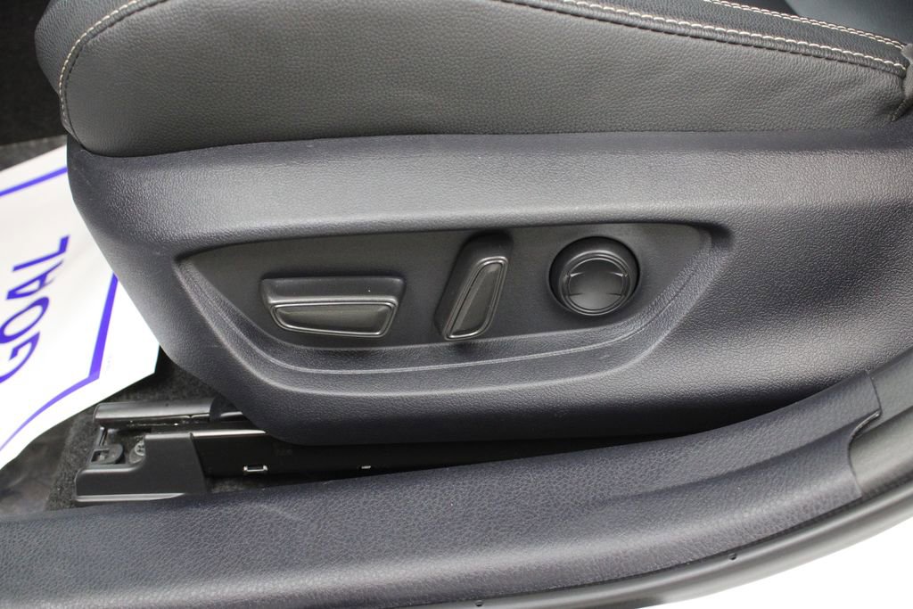 Used 2025 Toyota Camry SE FWD image 18