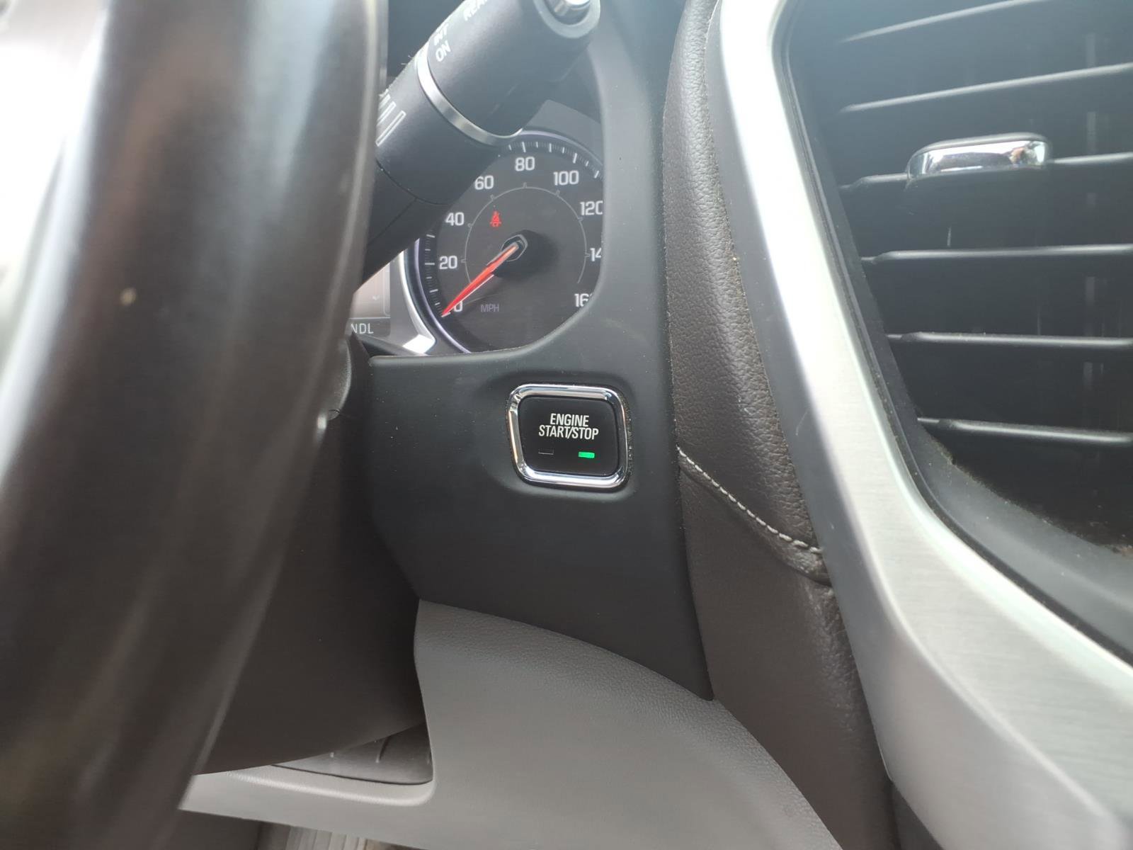 Used 2019 GMC Acadia SLT w/ LPO, Floor Liner Package image 13