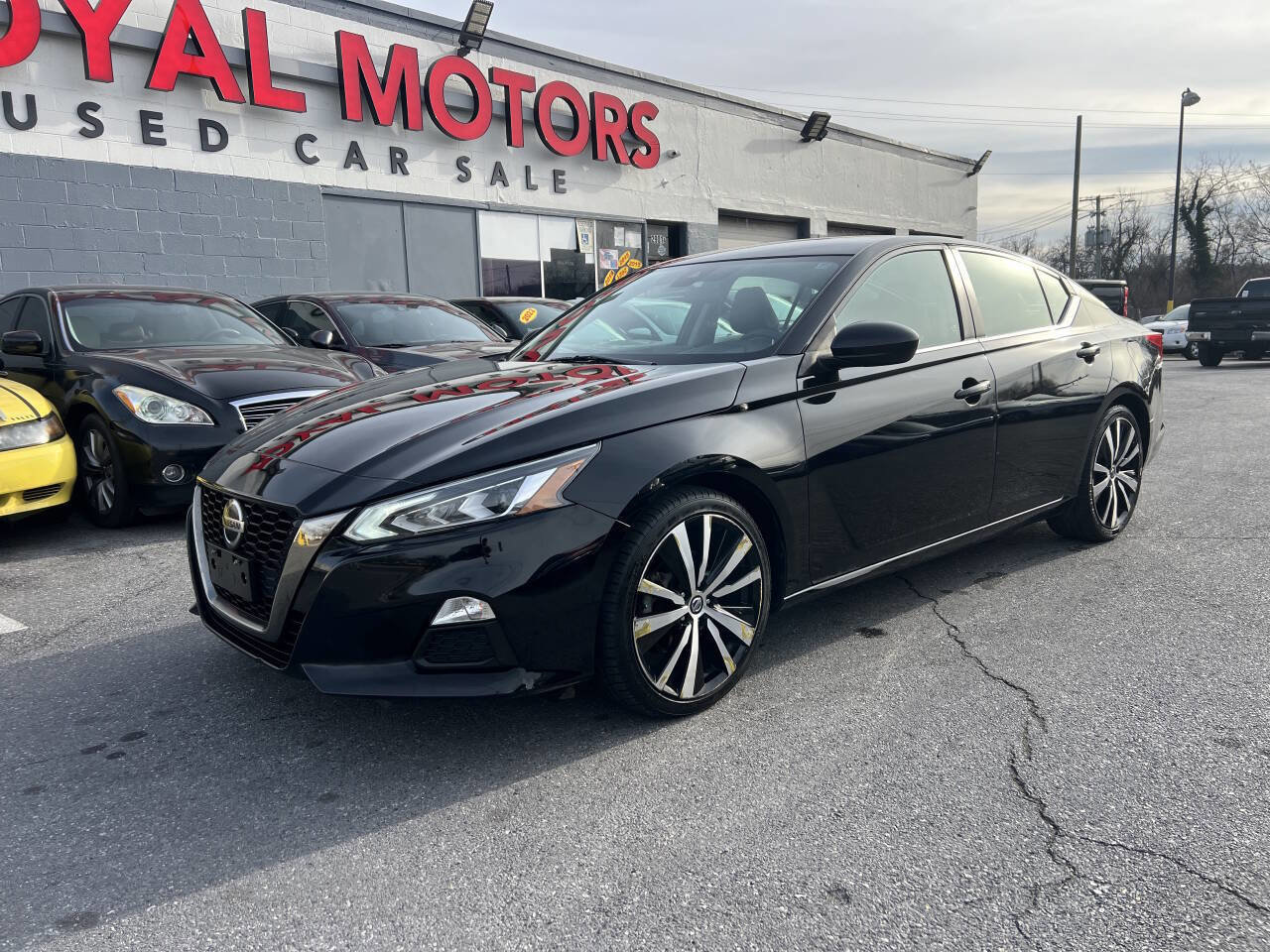Used 2020 Nissan Altima 2.5 SR image 1