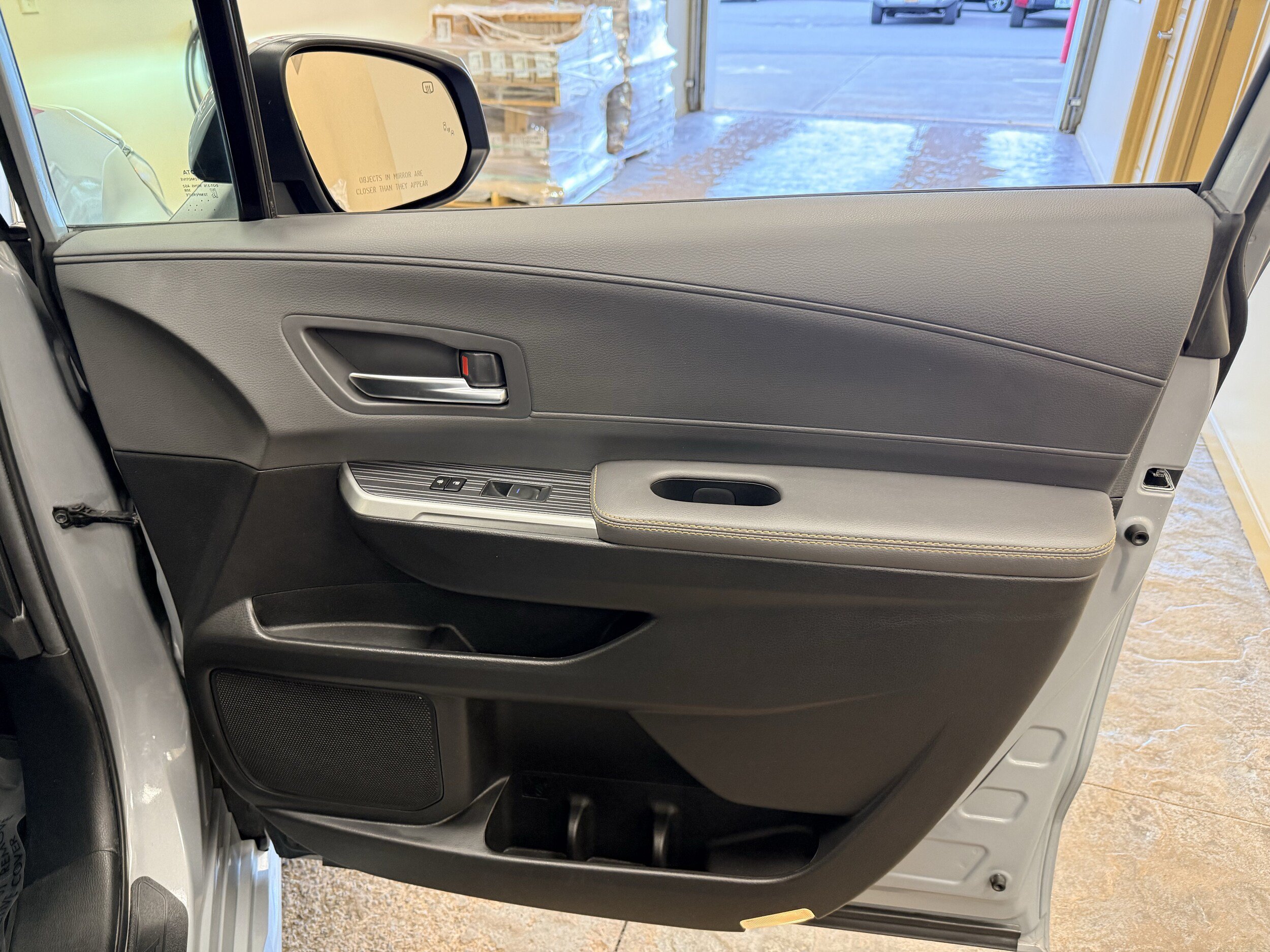 Used 2024 Toyota Sienna XLE Woodland Edition AWD/4WD image 28