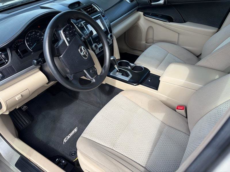 Used 2014 Toyota Camry LE FWD image 9