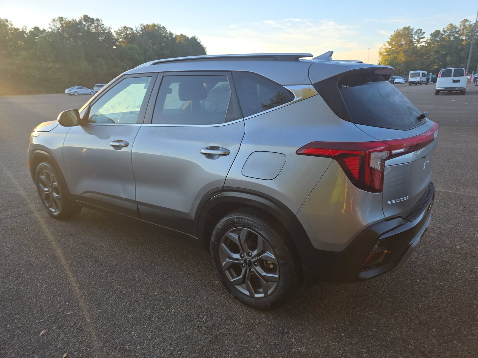 Used 2024 Kia Seltos S FWD image 4