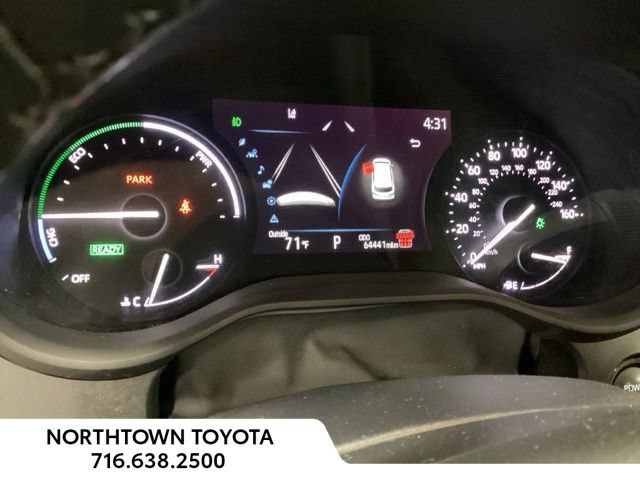 Used 2025 Toyota Sienna XLE FWD image 8