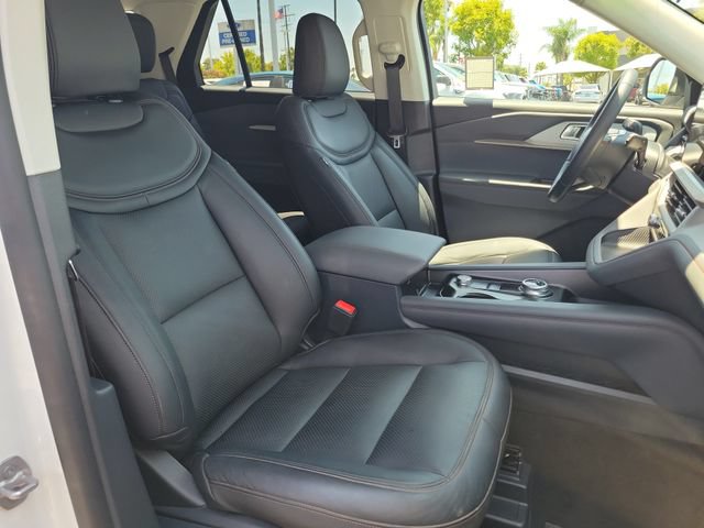 Used 2026 Ford Explorer Active RWD image 17