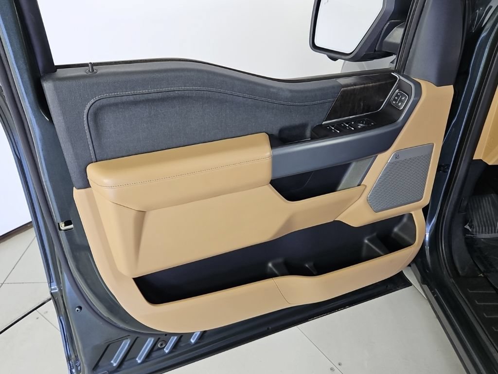 Used 2021 Ford F150 Lariat RWD image 12