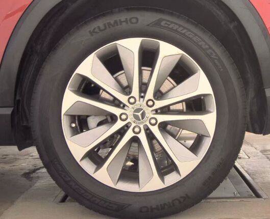 Used 2020 Mercedes-Benz GLE 350 4MATIC w/ Premium Package image 13
