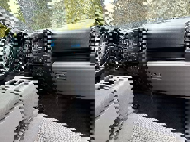 Used 2017 Ford F150 XLT image 25