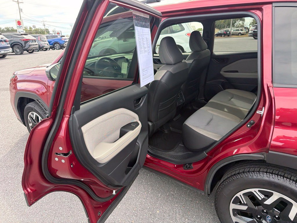 Certified 2025 Subaru Forester Premium AWD/4WD image 15