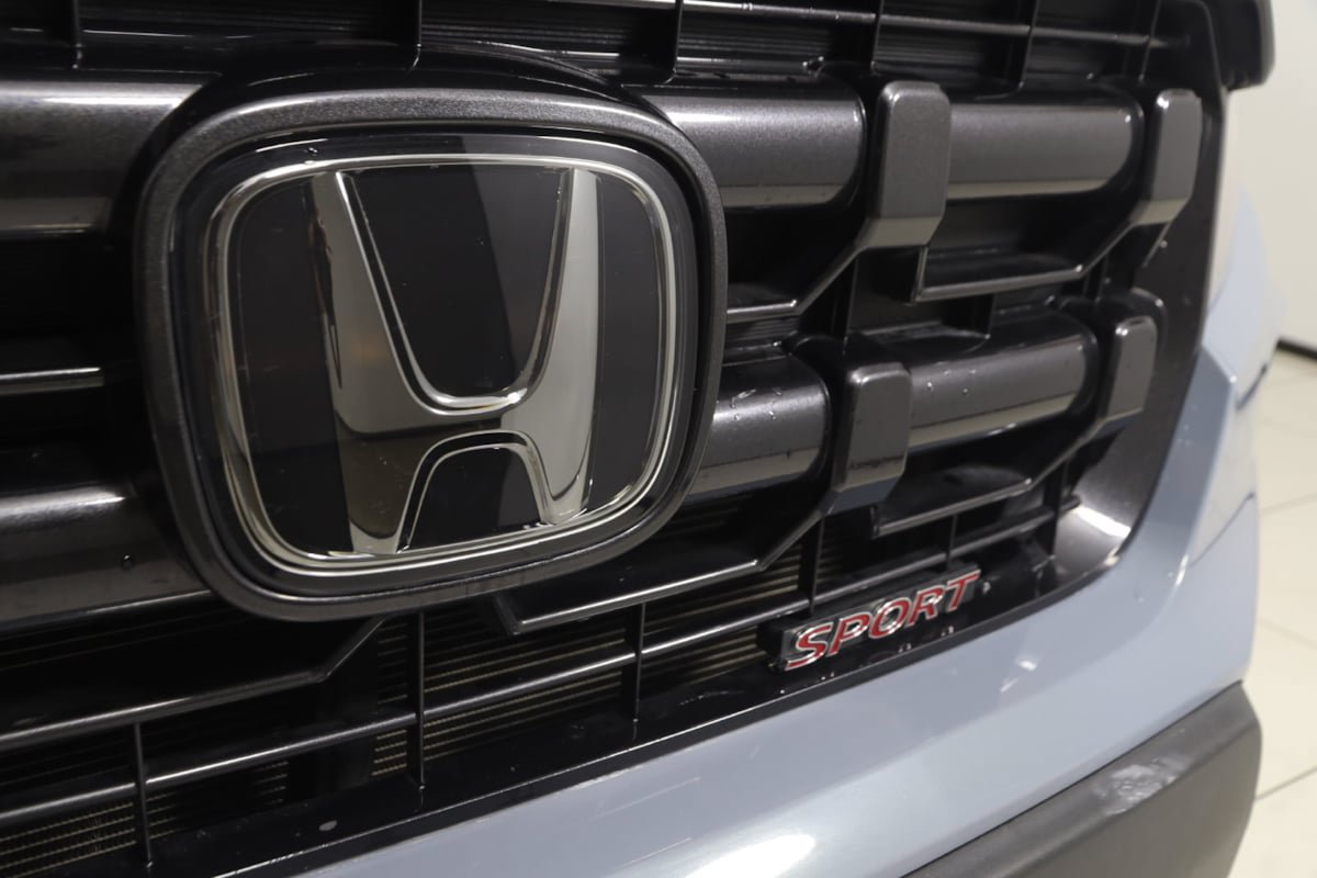 Used 2025 Honda Ridgeline Sport image 14