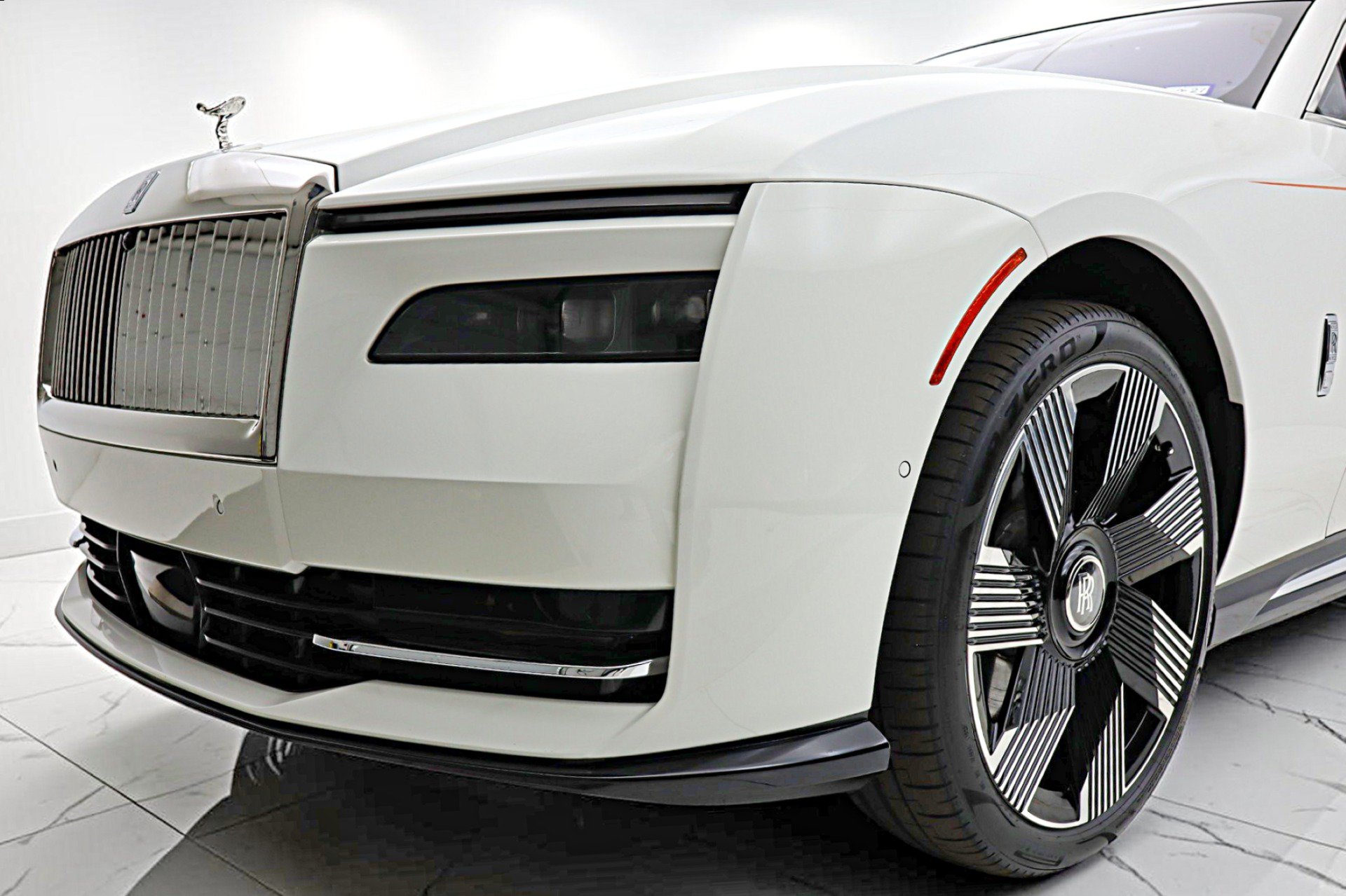 Used 2026 Rolls-Royce Spectre AWD/4WD image 15