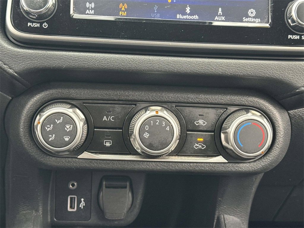 Used 2022 Nissan Versa S image 28