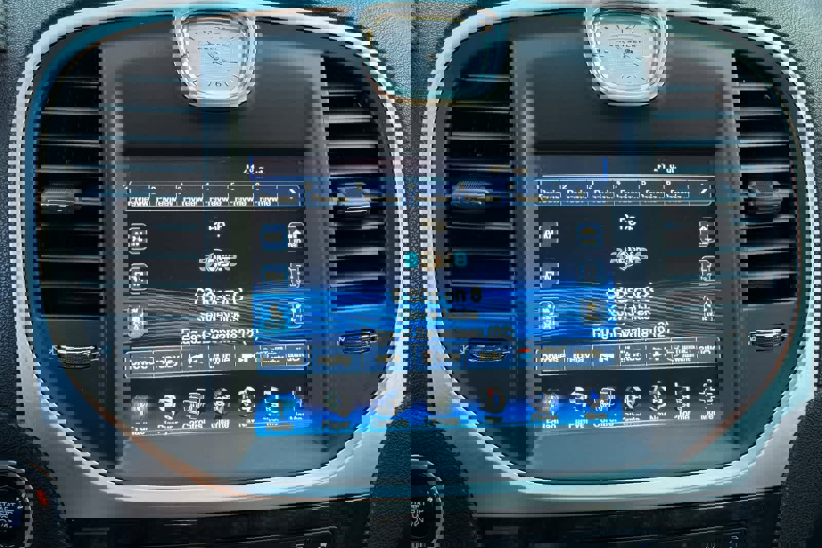 Used 2014 Chrysler 300 C image 19