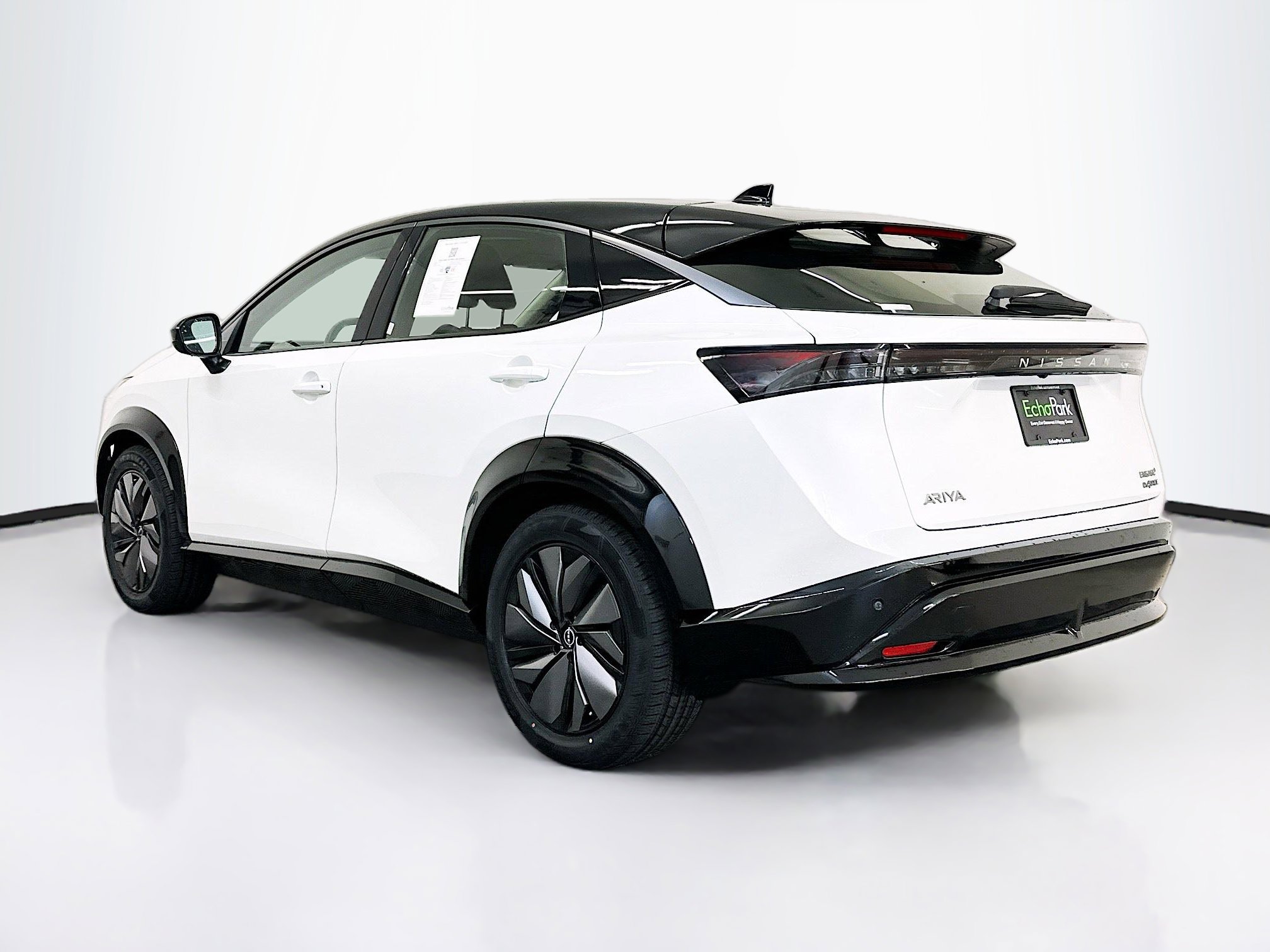 Used 2024 Nissan Ariya AWD image 5